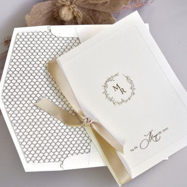 invitacion-de-boda-clara-39722-elegante-sobre-forro-lazo