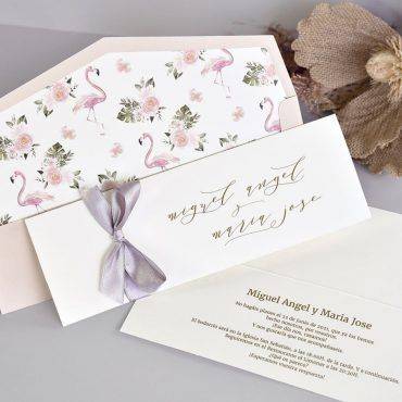 invitacion-de-boda-clara-39735-flamenco-sobre-forro-rosa-lazo