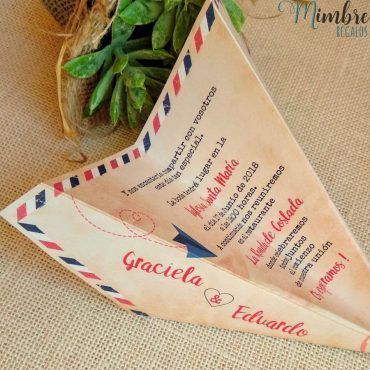 invitacion-de-boda-emma-mundo-avión-viaje-aventura-original