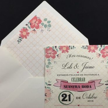 invitacion-de-boda-tarjeta-flores-forro-rosa