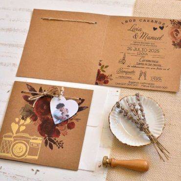 39825 invitación boda, cardnovel, vintage, cámara, fotos, flores